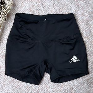 ⚫️ ADIDAS CLIMATE BOOTY SHORTS XS